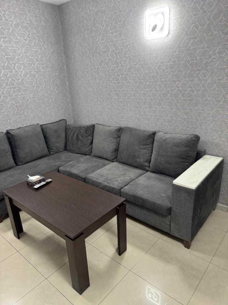 Отель Lux Plaza P'arak'ar Экстерьер фото